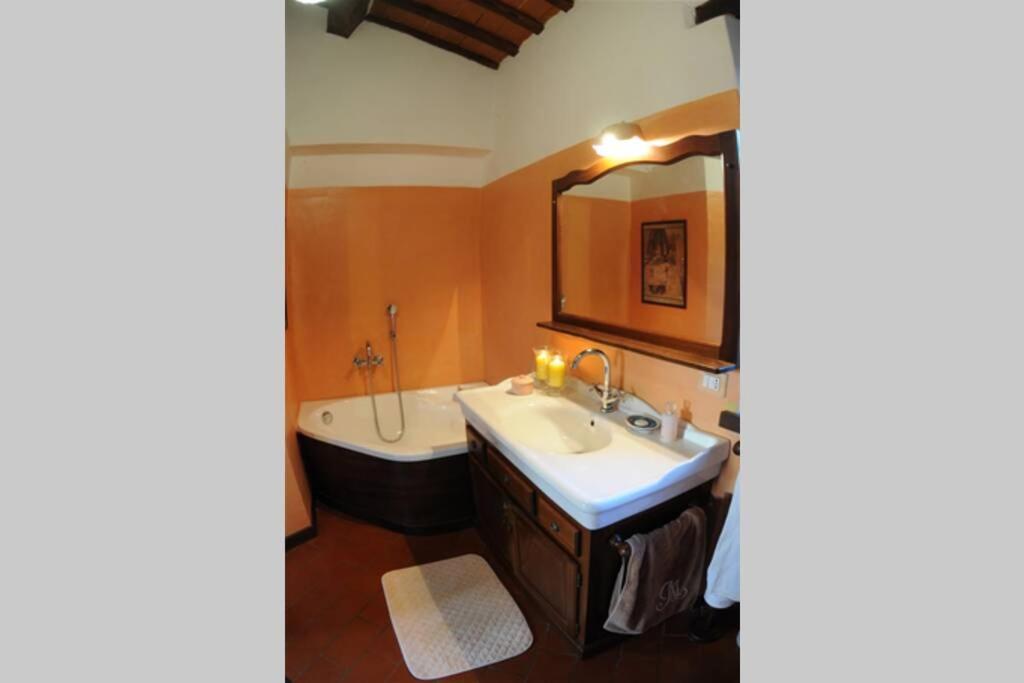 Exclusive Villa Parrano - Countryside With Pool ภายนอก รูปภาพ