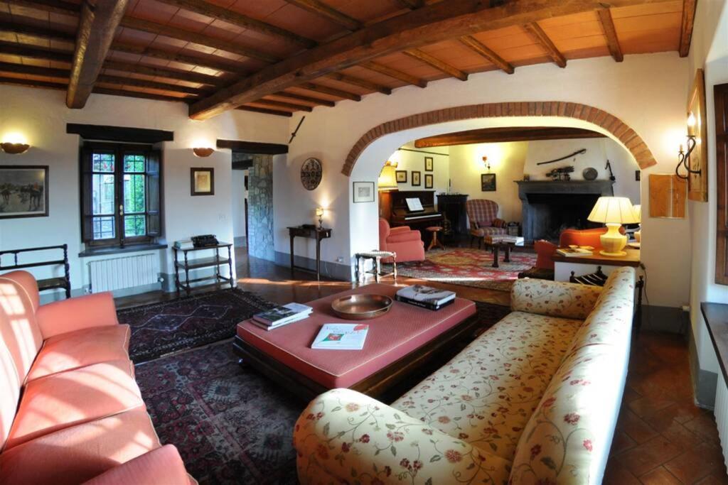 Exclusive Villa Parrano - Countryside With Pool ภายนอก รูปภาพ