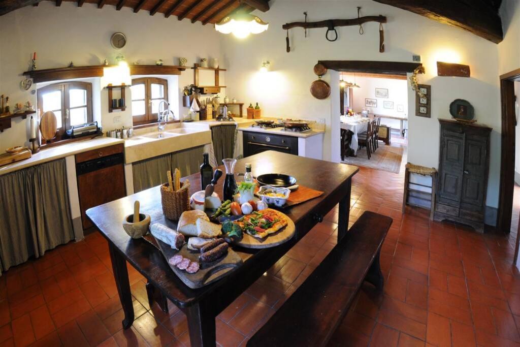 Exclusive Villa Parrano - Countryside With Pool ภายนอก รูปภาพ