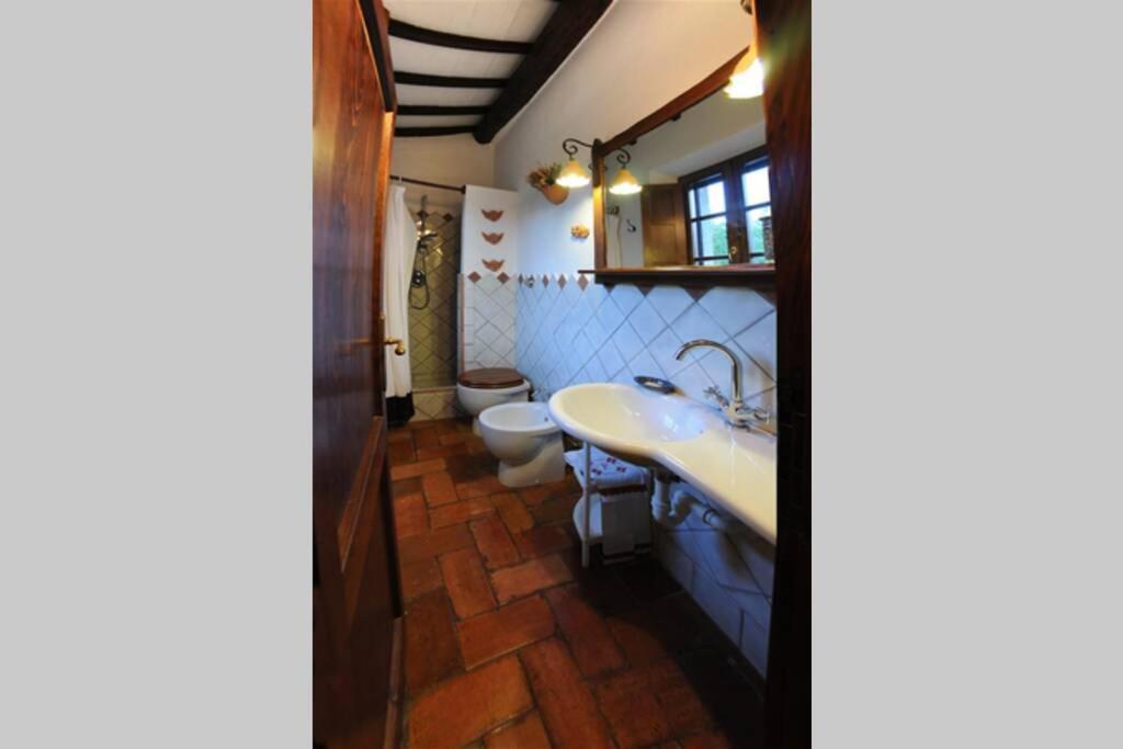 Exclusive Villa Parrano - Countryside With Pool ภายนอก รูปภาพ